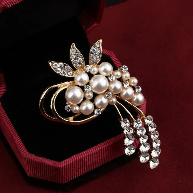 Elegant Peacock Butterfly Rhinestone Brooch Pin Bee Leopard Music Note Simulated Pearl Fashion Brooches Flower Crown Brooch Gift